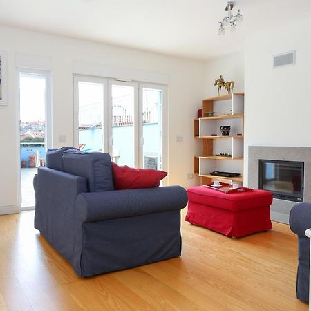 Azulejos' Charming Apartment With Terrace 2 By Lisbonne Collection エクステリア 写真